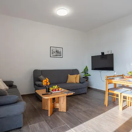 Lavanda Apartament Szybenik